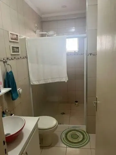 Sobrado com 2 quartos à venda, 200m2 em Residencial Estoril, Taubate - SP - imagem 5 Foto 5 de Sobrado com 2 quartos à venda, 200m2 em Residencial Estoril, Taubate - SP