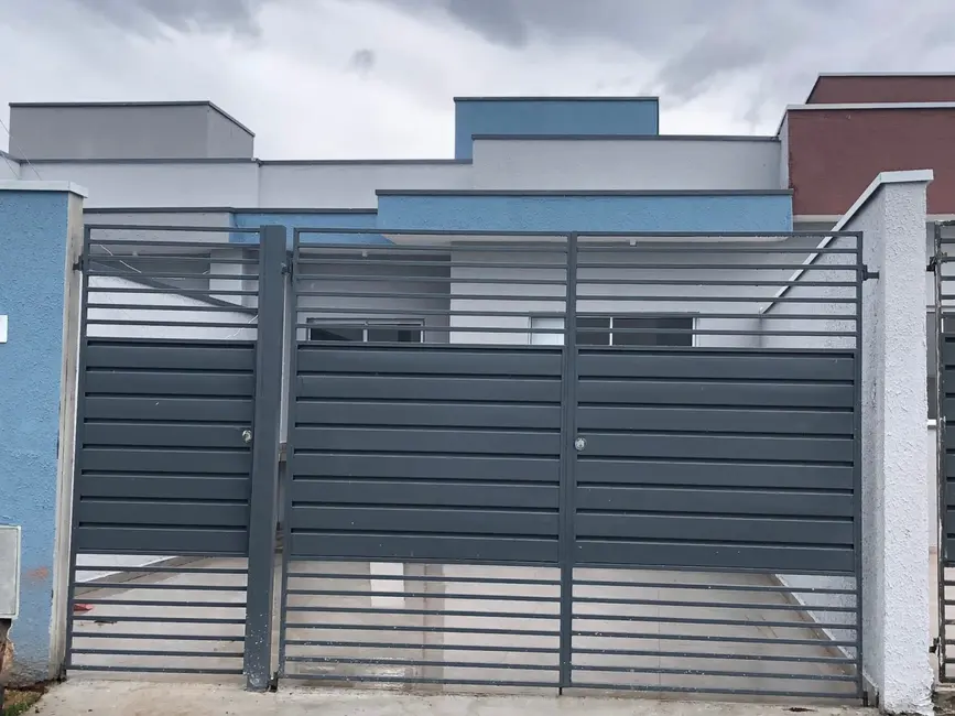 Foto 2 de Casa com 2 quartos à venda, 52m2 em Pindamonhangaba - SP