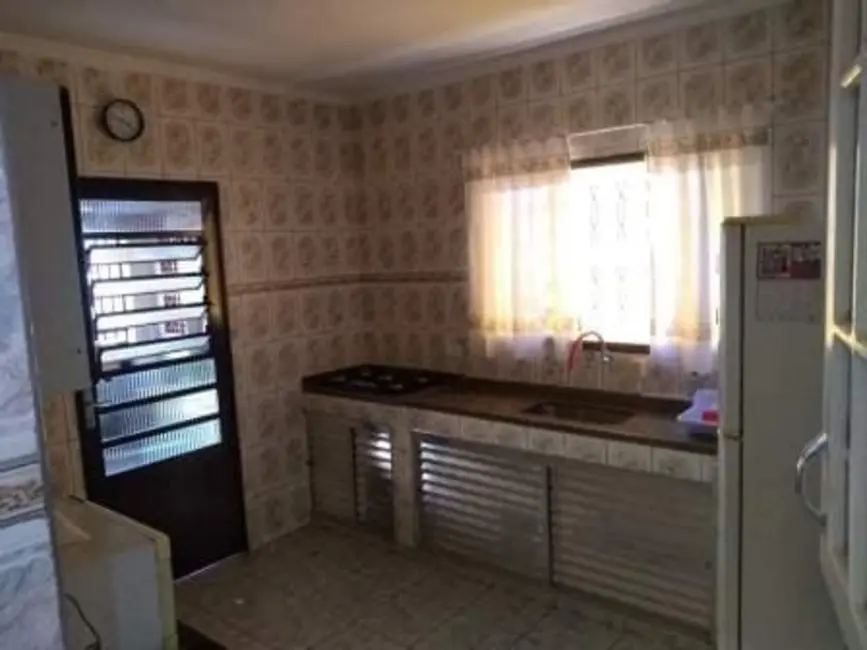 Foto 2 de Casa com 4 quartos à venda, 133m2 em Pindamonhangaba - SP