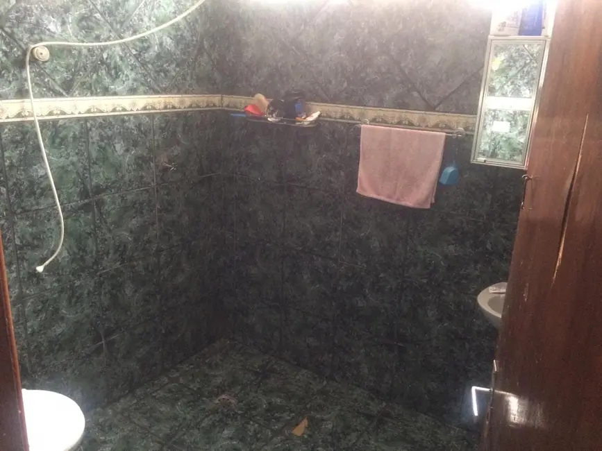 Foto 9 de Casa com 4 quartos à venda, 190m2 em Parque Santo Antônio, Taubate - SP