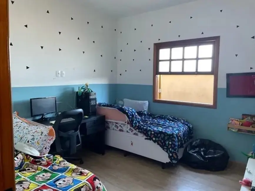 Foto 7 de Sobrado com 3 quartos à venda, 500m2 em Barreiro, Taubate - SP