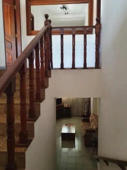 Foto 3 de Sobrado com 3 quartos à venda, 236m2 em Loteamento Residencial Andrade, Pindamonhangaba - SP