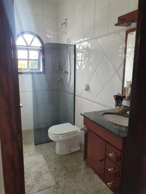 Foto 6 de Sobrado com 3 quartos à venda, 236m2 em Loteamento Residencial Andrade, Pindamonhangaba - SP