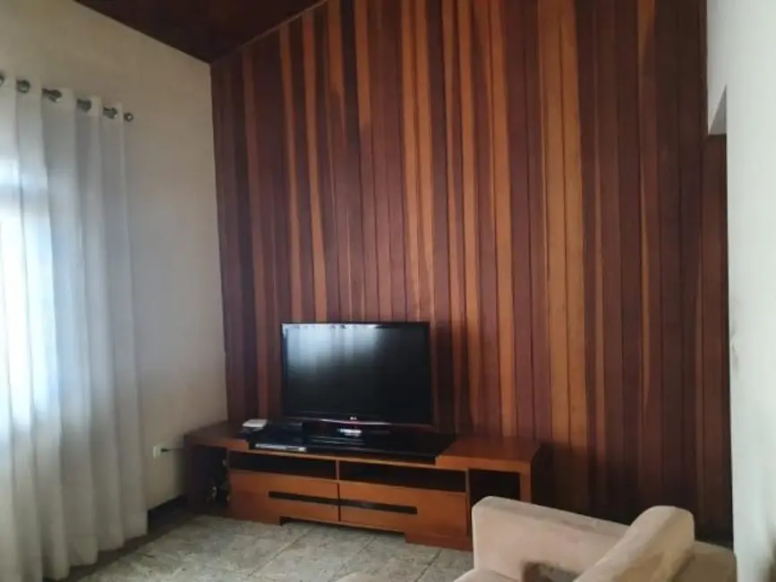 Foto 5 de Sobrado com 3 quartos à venda, 236m2 em Loteamento Residencial Andrade, Pindamonhangaba - SP