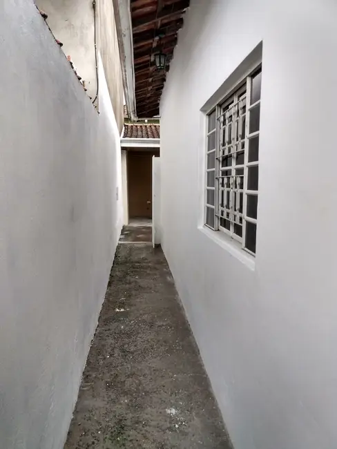 Foto 1 de Casa com 1 quarto à venda, 90m2 em Jardim Santa Luzia, Pindamonhangaba - SP