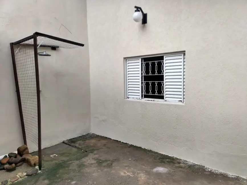 Foto 2 de Casa com 1 quarto à venda, 90m2 em Jardim Santa Luzia, Pindamonhangaba - SP