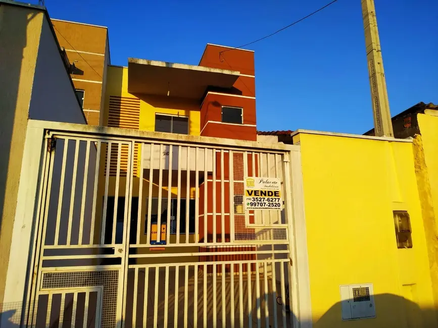 Foto 1 de Sobrado com 3 quartos à venda, 120m2 em Santana, Pindamonhangaba - SP