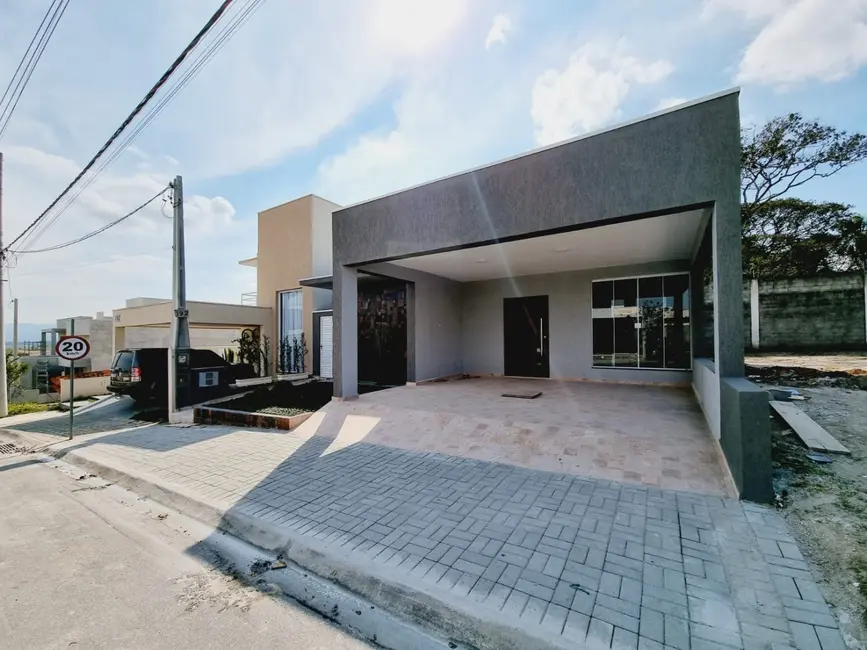 Foto 3 de Casa com 3 quartos à venda, 175m2 em Tremembe - SP