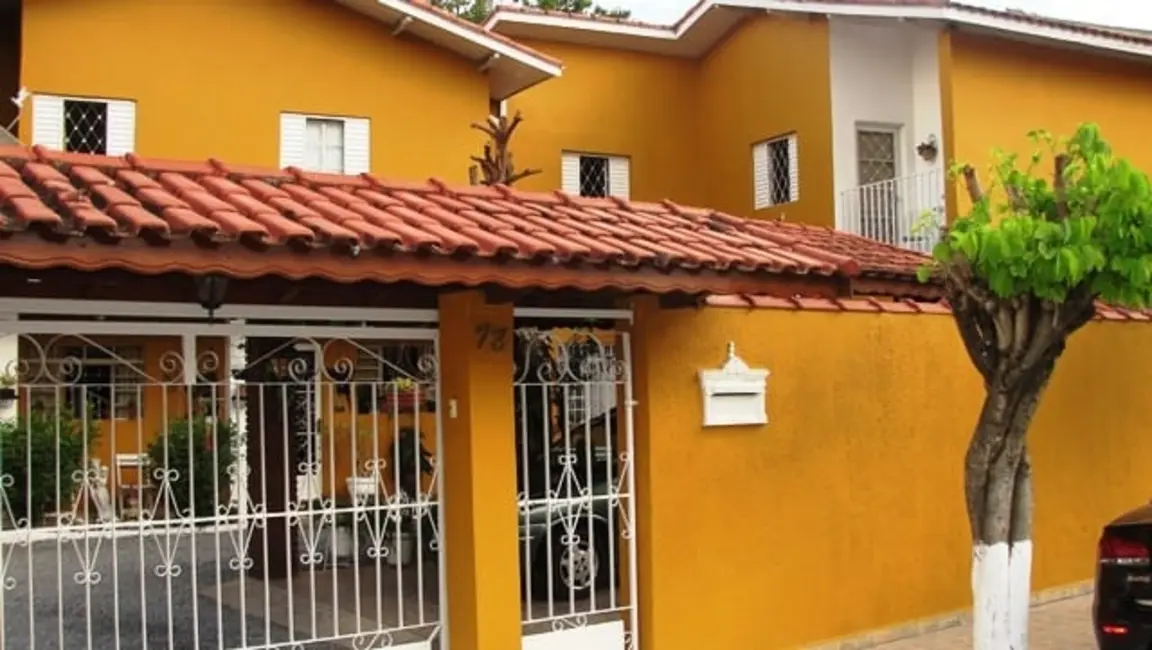 Foto 1 de Sobrado com 4 quartos à venda, 233m2 em Pindamonhangaba - SP
