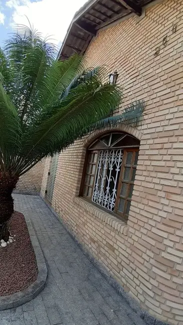 Foto 5 de Casa com 4 quartos à venda, 185m2 em Jardim Independência, Taubate - SP