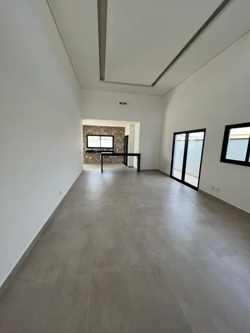 Foto 2 de Casa de Condomínio com 3 quartos à venda, 150m2 em Bairro do Grama, Cacapava - SP