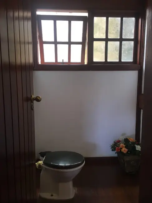 Foto 6 de Sobrado com 5 quartos à venda, 361m2 em Centro, Pindamonhangaba - SP