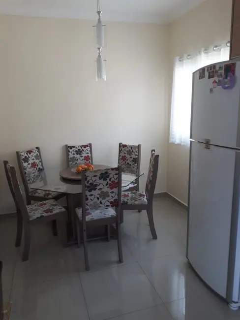 Foto 2 de Casa com 3 quartos à venda, 150m2 em Residencial e Comercial Cidade Morumbi, Pindamonhangaba - SP