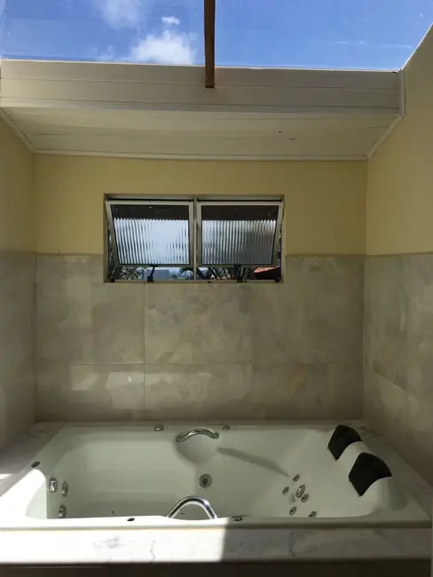 Foto 3 de Casa de Condomínio com 3 quartos à venda, 300m2 em Borba, Pindamonhangaba - SP