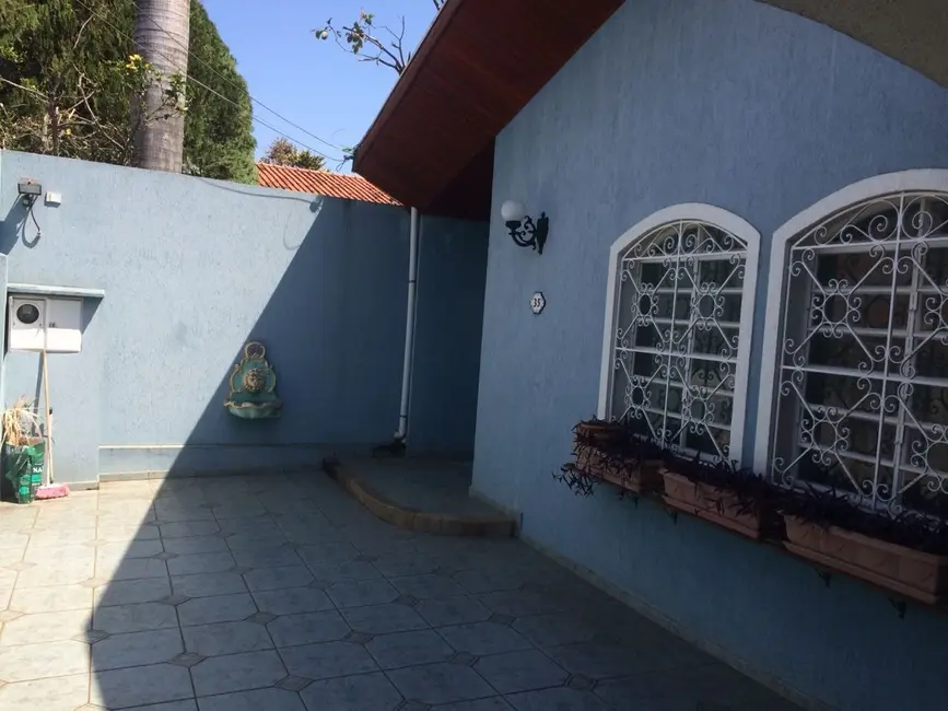 Foto 5 de Casa com 3 quartos à venda, 200m2 em Jardim Maria Augusta, Taubate - SP