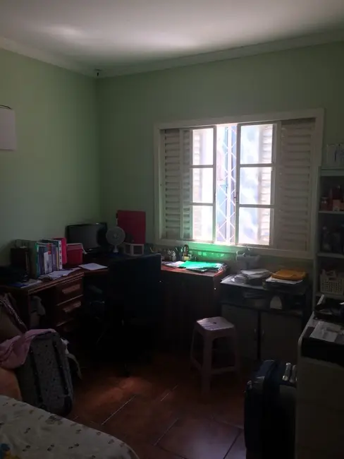 Foto 9 de Casa com 3 quartos à venda, 200m2 em Jardim Maria Augusta, Taubate - SP