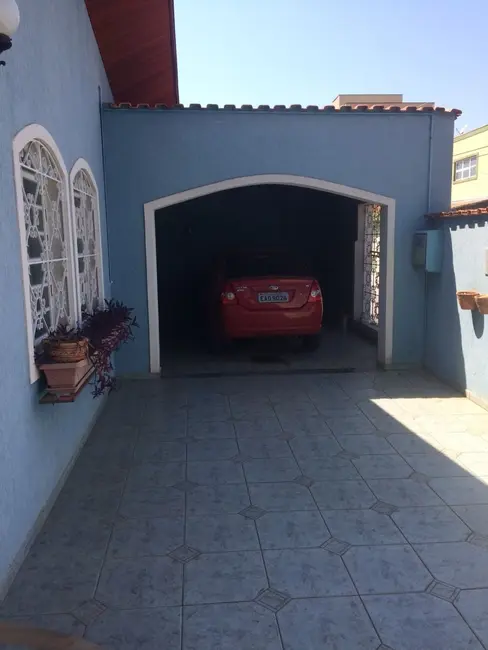 Foto 7 de Casa com 3 quartos à venda, 200m2 em Jardim Maria Augusta, Taubate - SP