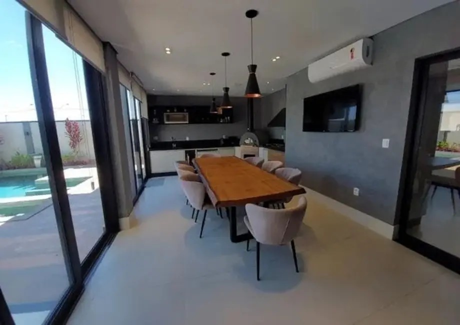 Foto 3 de Casa de Condomínio com 3 quartos à venda, 282m2 em Bairro do Grama, Cacapava - SP