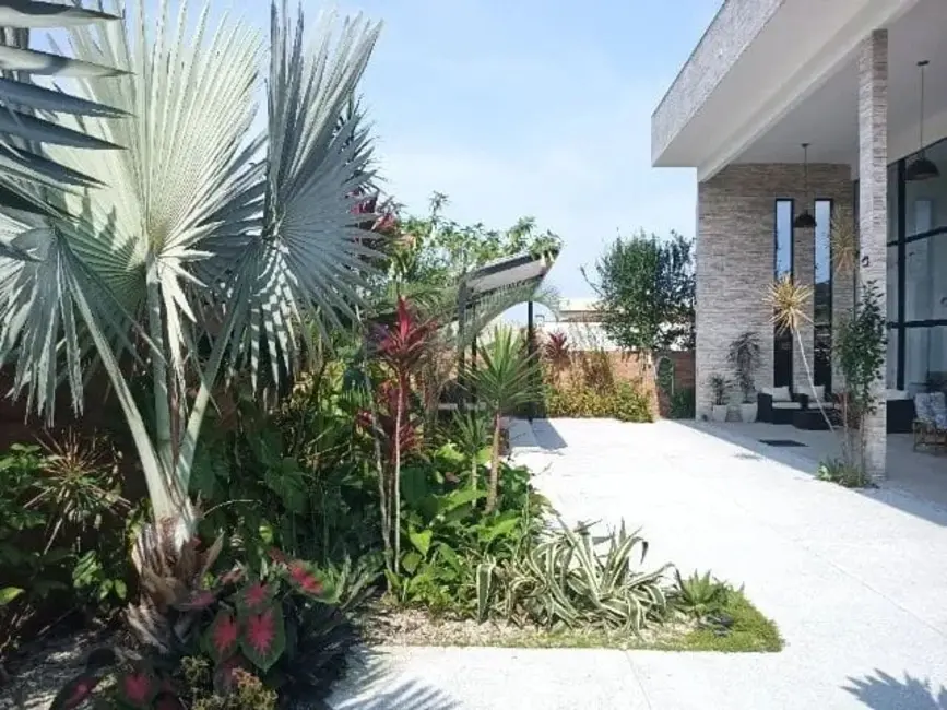 Casa de Condomínio com 4 quartos à venda, 250m2 em Ubatuba - SP - imagem 5 Foto 5 de Casa de Condomínio com 4 quartos à venda, 250m2 em Ubatuba - SP