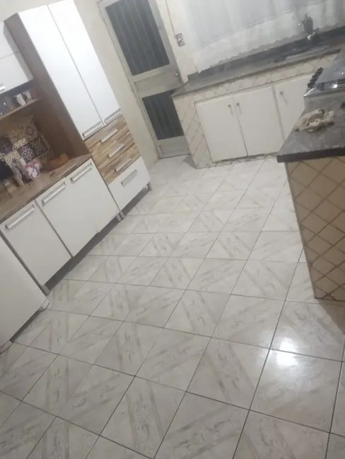 Foto 8 de Casa com 3 quartos à venda, 250m2 em Vila Rica, Pindamonhangaba - SP