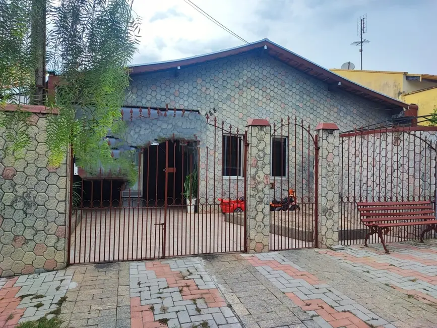 Foto 1 de Casa com 3 quartos à venda, 250m2 em Vila Rica, Pindamonhangaba - SP
