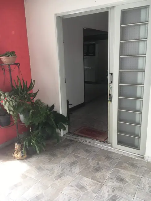 Foto 3 de Casa com 3 quartos à venda, 105m2 em Conjunto Habitacional Terra dos Ipês I (Sul), Pindamonhangaba - SP