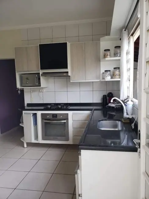 Foto 3 de Casa com 2 quartos à venda, 125m2 em Residencial Maricá, Pindamonhangaba - SP