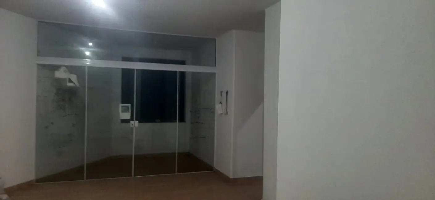 Foto 1 de Sobrado com 5 quartos à venda, 230m2 em Vila São Geraldo, Taubate - SP