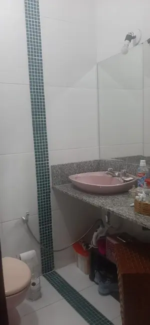 Foto 6 de Sobrado com 5 quartos à venda, 230m2 em Vila São Geraldo, Taubate - SP