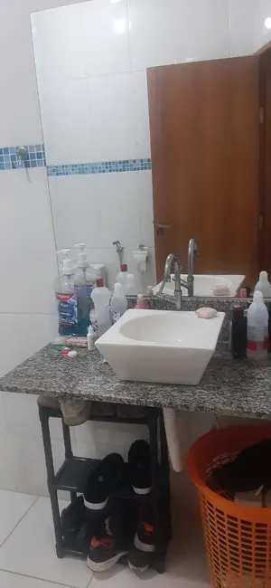 Foto 2 de Sobrado com 5 quartos à venda, 230m2 em Vila São Geraldo, Taubate - SP