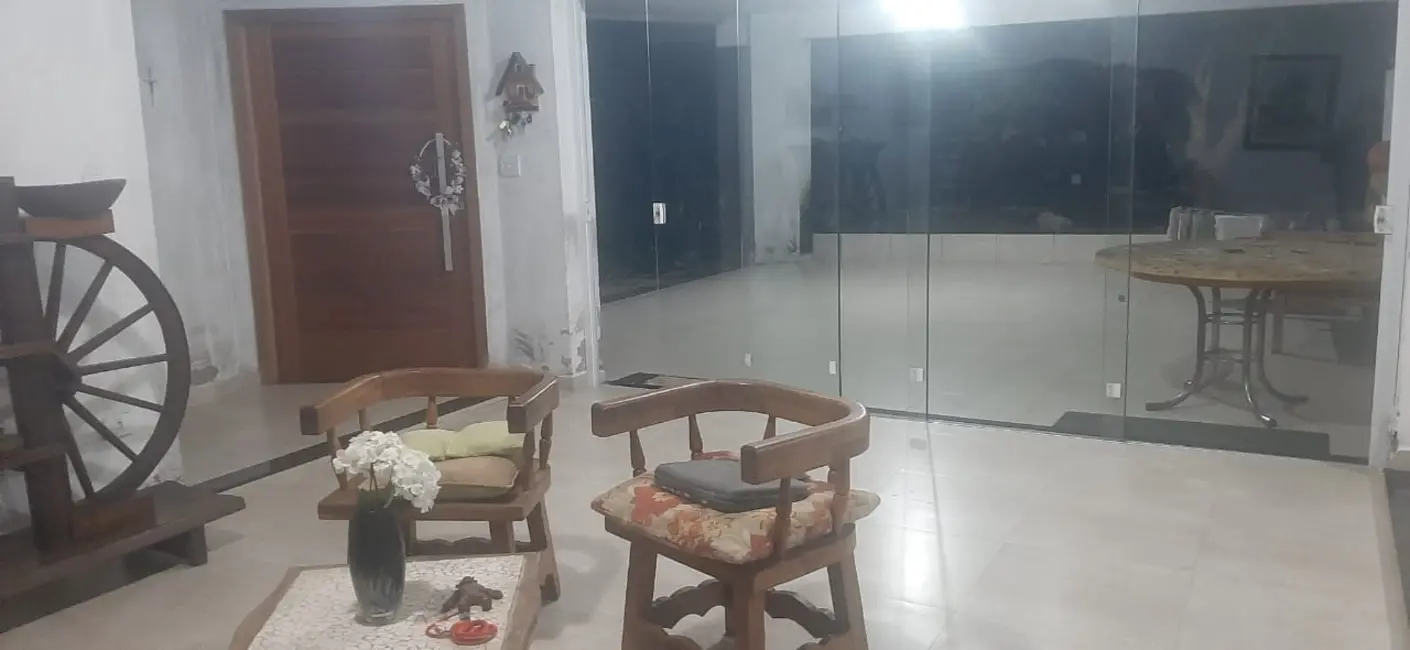 Foto 9 de Sobrado com 5 quartos à venda, 230m2 em Vila São Geraldo, Taubate - SP