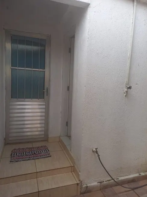 Foto 3 de Casa com 2 quartos à venda em Conjunto Residencial Araretama, Pindamonhangaba - SP