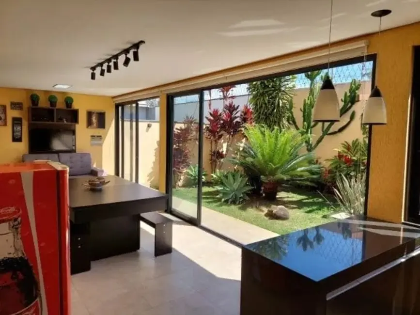 Foto 3 de Casa de Condomínio com 3 quartos à venda em Parque São Cristóvão, Taubate - SP