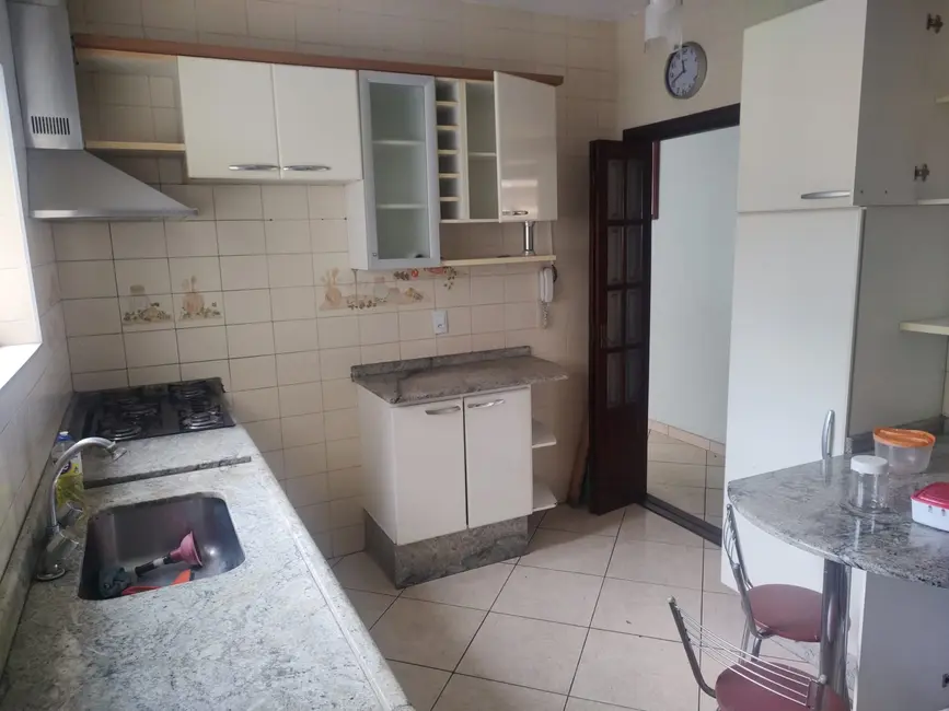 Foto 2 de Casa de Condomínio com 4 quartos à venda, 260m2 em Taubate - SP