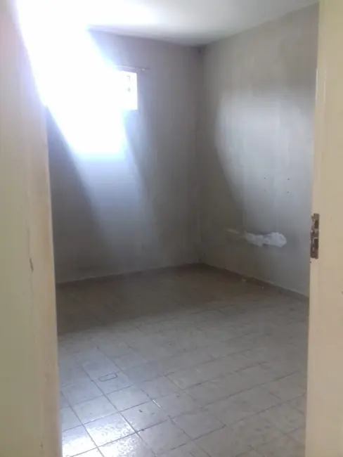Foto 4 de Casa com 2 quartos à venda, 151m2 em Jardim Santa Luzia, Pindamonhangaba - SP