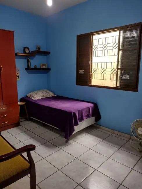 Foto 2 de Casa com 2 quartos à venda, 125m2 em Loteamento Residencial Andrade, Pindamonhangaba - SP