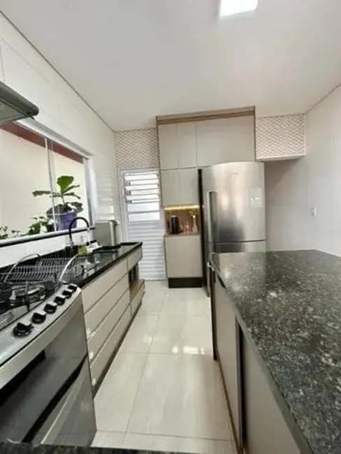 Foto 3 de Casa com 2 quartos à venda, 76m2 em Pindamonhangaba - SP