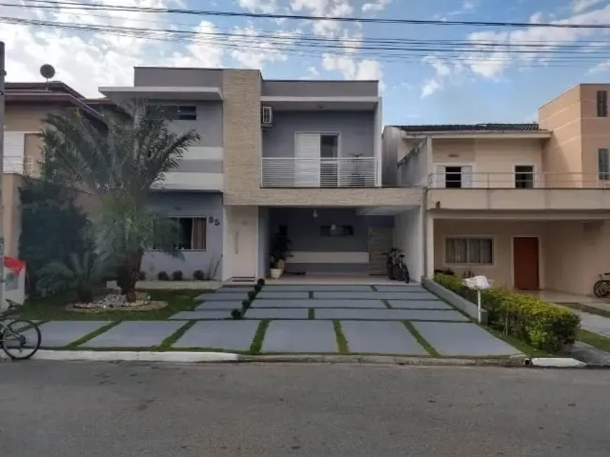 Foto 1 de Casa de Condomínio com 3 quartos à venda, 217m2 em Tremembe - SP