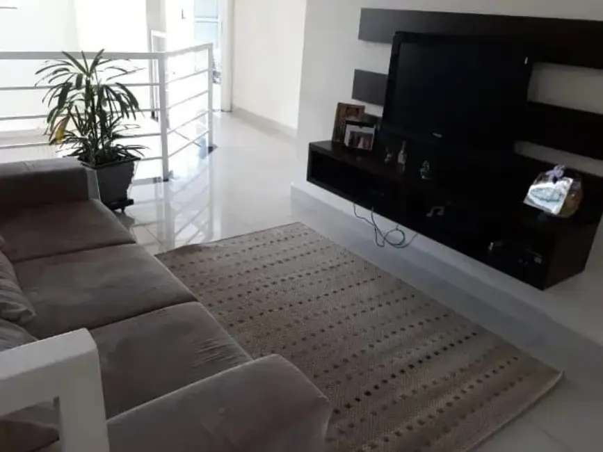 Foto 5 de Casa de Condomínio com 3 quartos à venda, 217m2 em Tremembe - SP