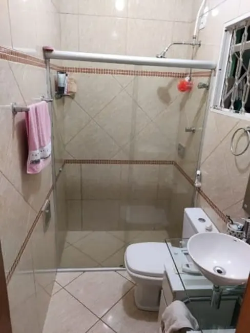 Foto 7 de Casa com 2 quartos à venda, 125m2 em Jardim Independência, Taubate - SP