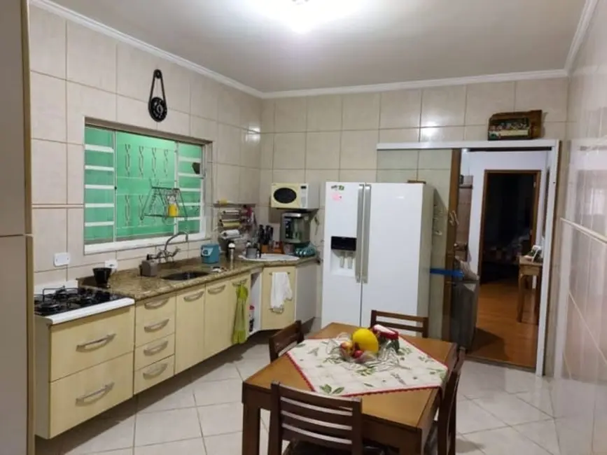 Foto 5 de Casa com 2 quartos à venda, 125m2 em Jardim Independência, Taubate - SP