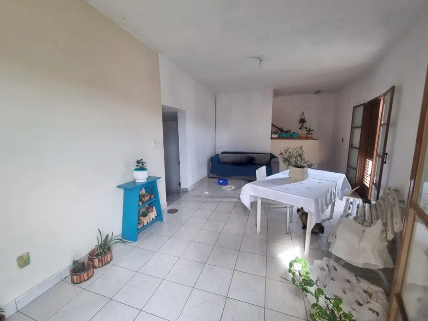 Foto 9 de Sobrado com 5 quartos à venda, 171m2 em Jardim Esperança, Guaratingueta - SP