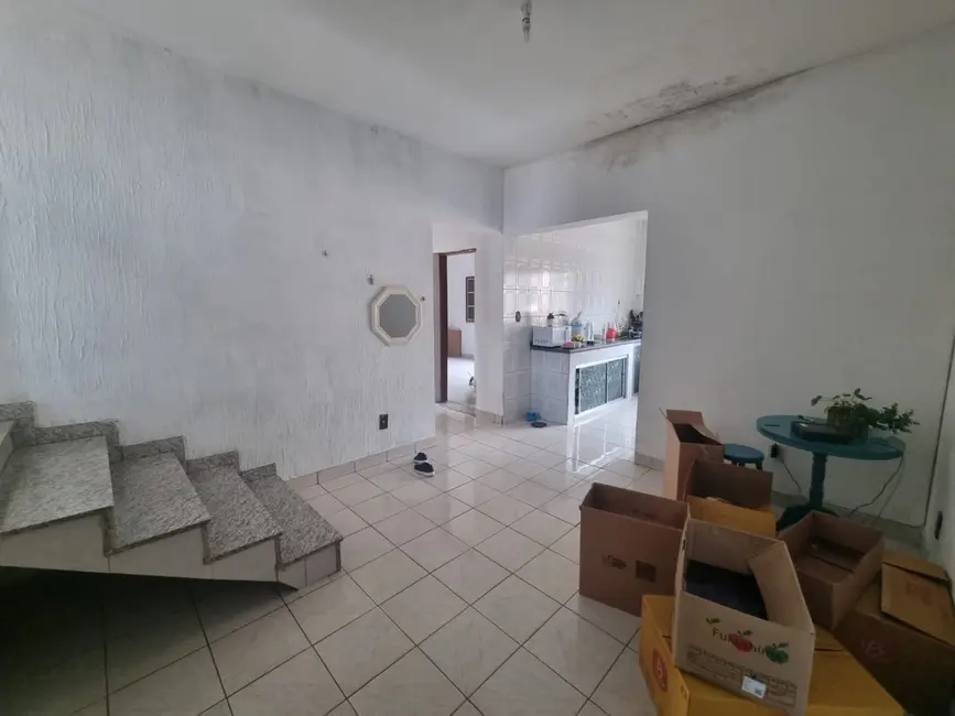 Foto 4 de Sobrado com 5 quartos à venda, 171m2 em Jardim Esperança, Guaratingueta - SP