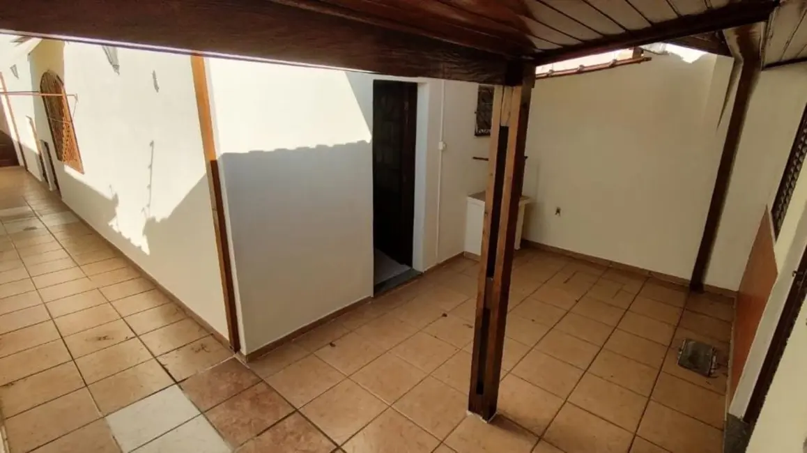 Foto 3 de Casa com 3 quartos à venda, 130m2 em Vila São Geraldo, Taubate - SP
