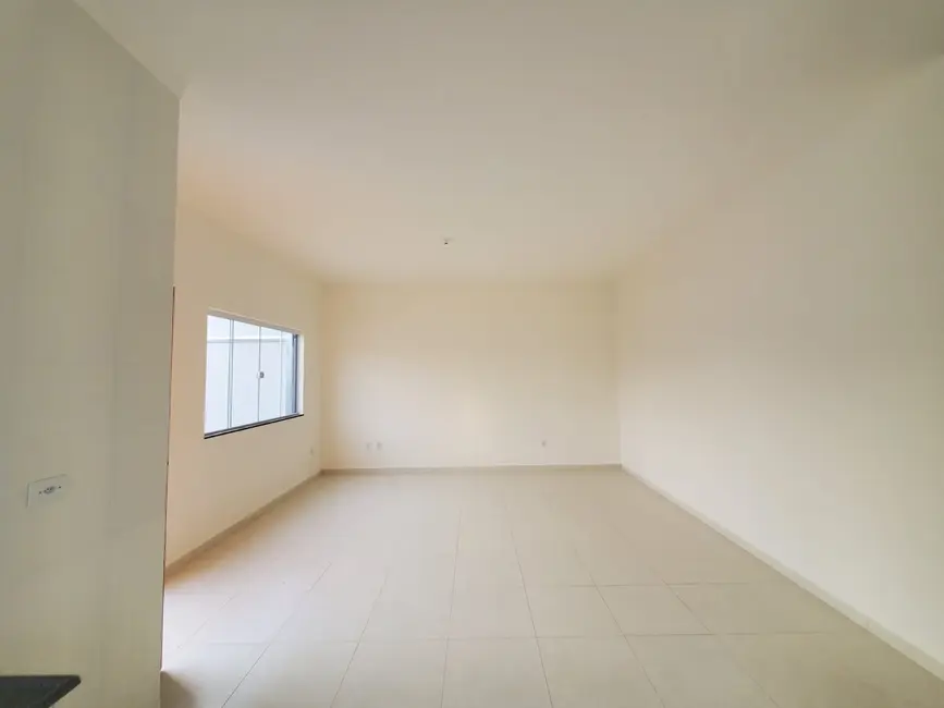 Foto 3 de Casa com 3 quartos à venda, 85m2 em Vista Alegre, Taubate - SP