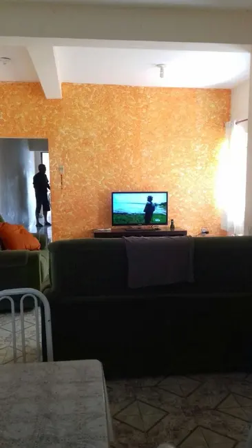 Sobrado com 4 quartos à venda, 272m2 em Centro, Aparecida - SP - imagem 3 Foto 3 de Sobrado com 4 quartos à venda, 272m2 em Centro, Aparecida - SP