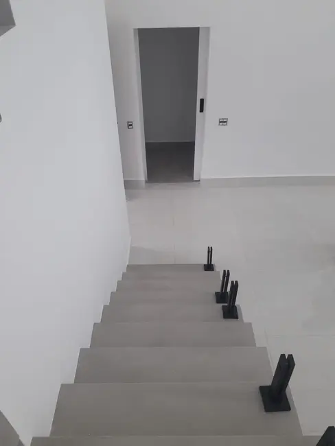 Foto 9 de Sobrado com 3 quartos à venda, 204m2 em Tremembe - SP