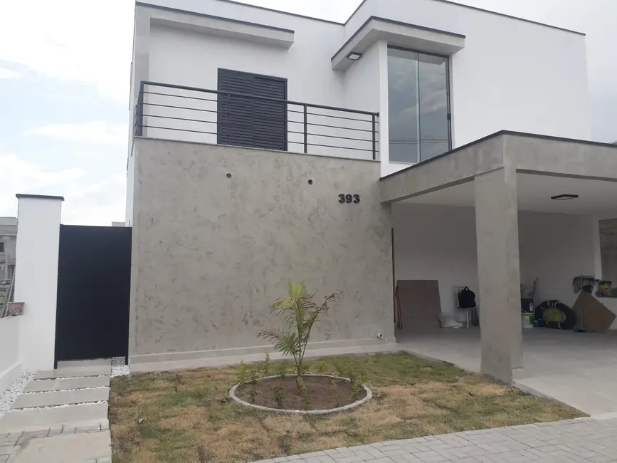 Foto 1 de Sobrado com 3 quartos à venda, 204m2 em Tremembe - SP