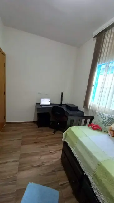 Foto 6 de Casa com 3 quartos à venda, 85m2 em Piracangaguá, Taubate - SP