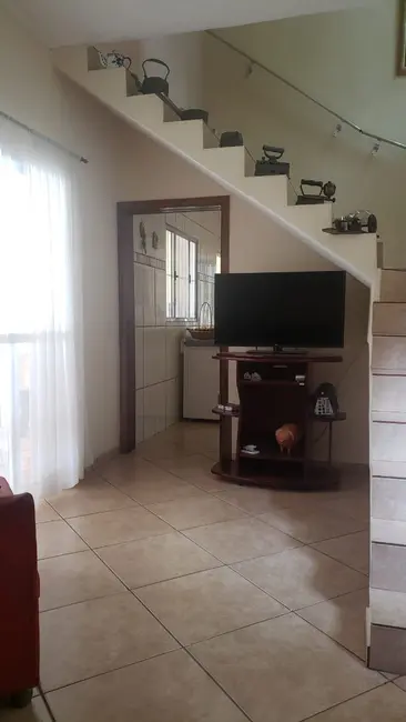 Foto 8 de Sobrado com 2 quartos à venda, 138m2 em Pedrinha, Guaratingueta - SP